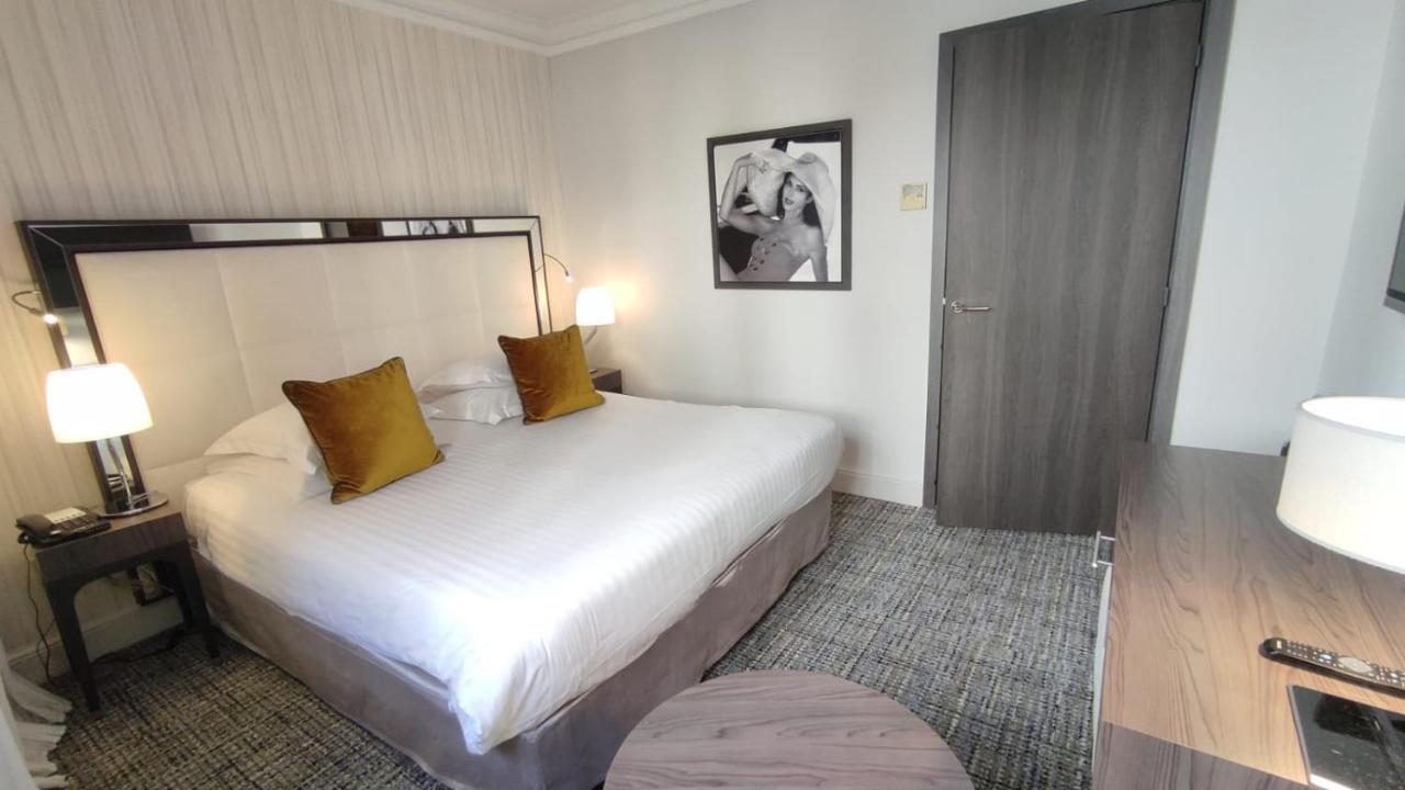 Hotel Le Canberra Кан Екстериор снимка