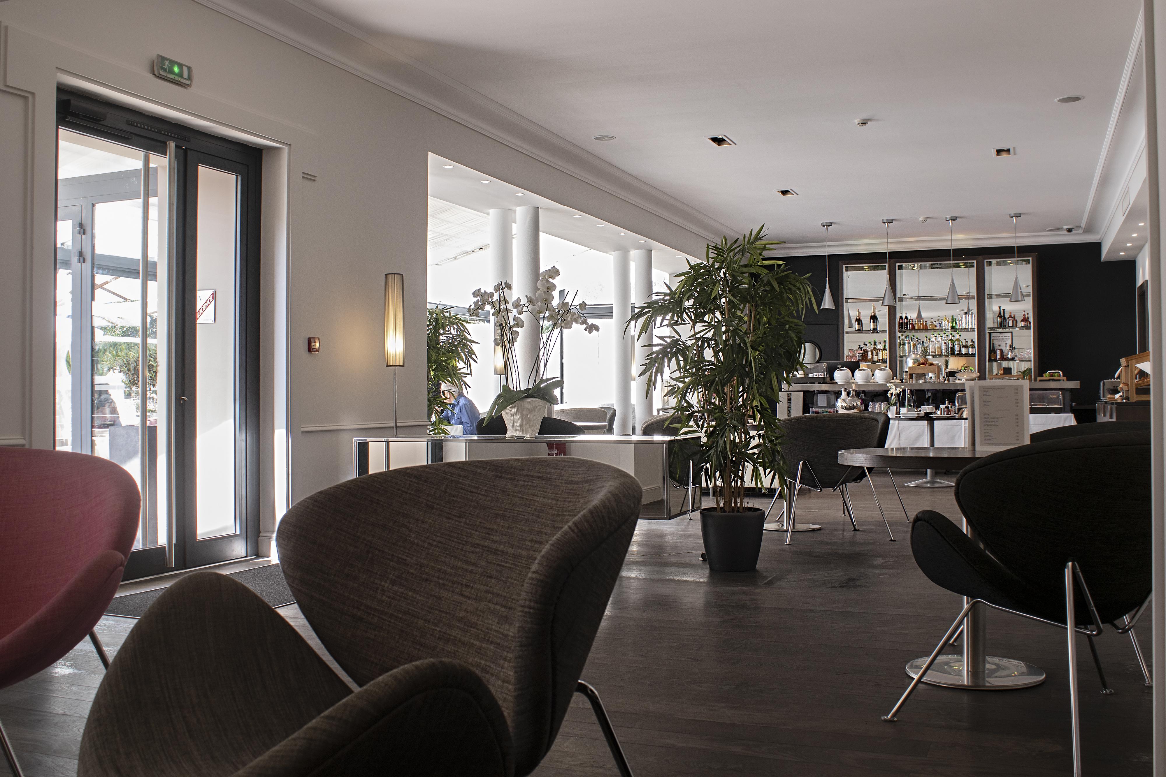 Hotel Le Canberra Кан Екстериор снимка