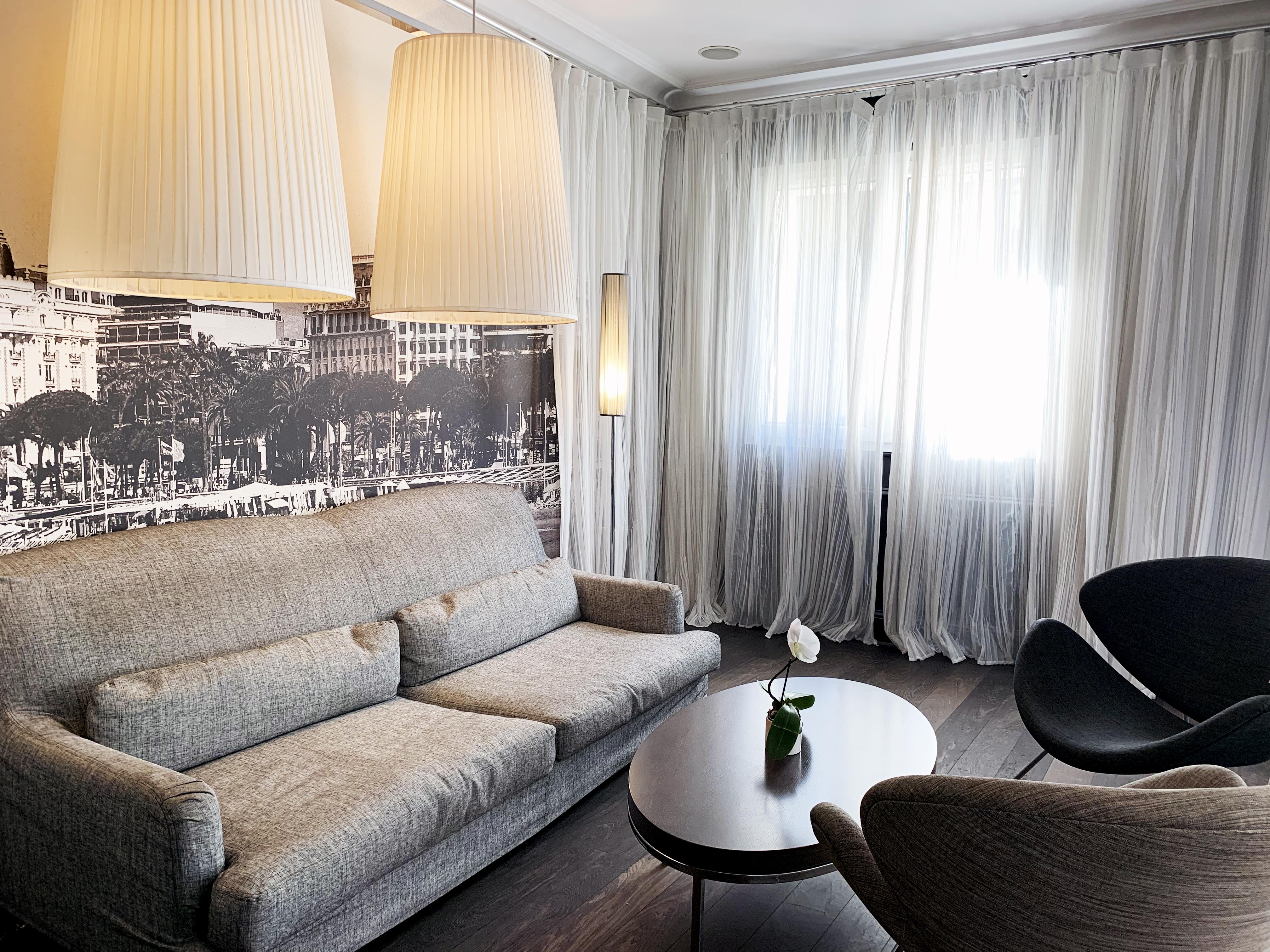 Hotel Le Canberra Кан Екстериор снимка