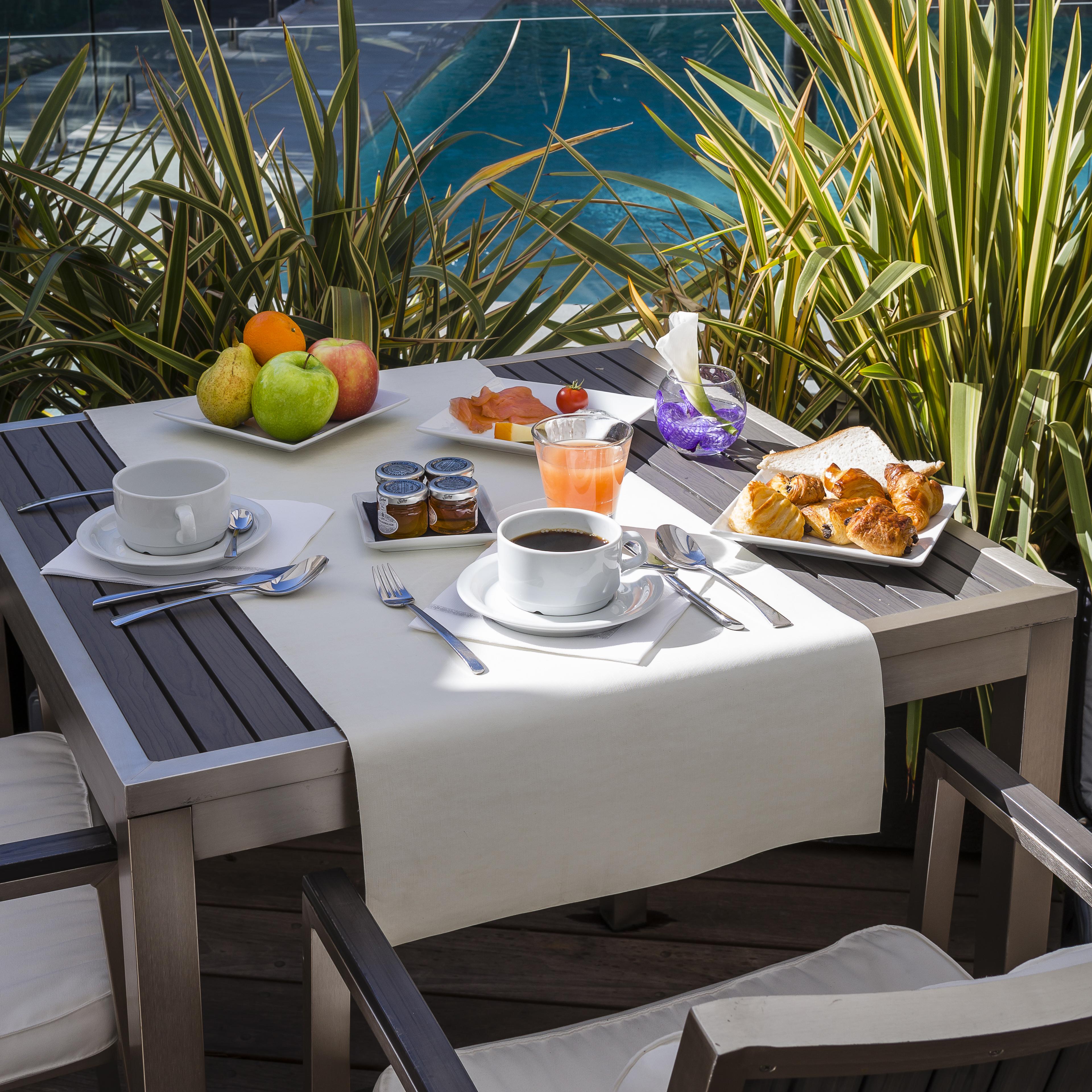 Hotel Le Canberra Кан Екстериор снимка
