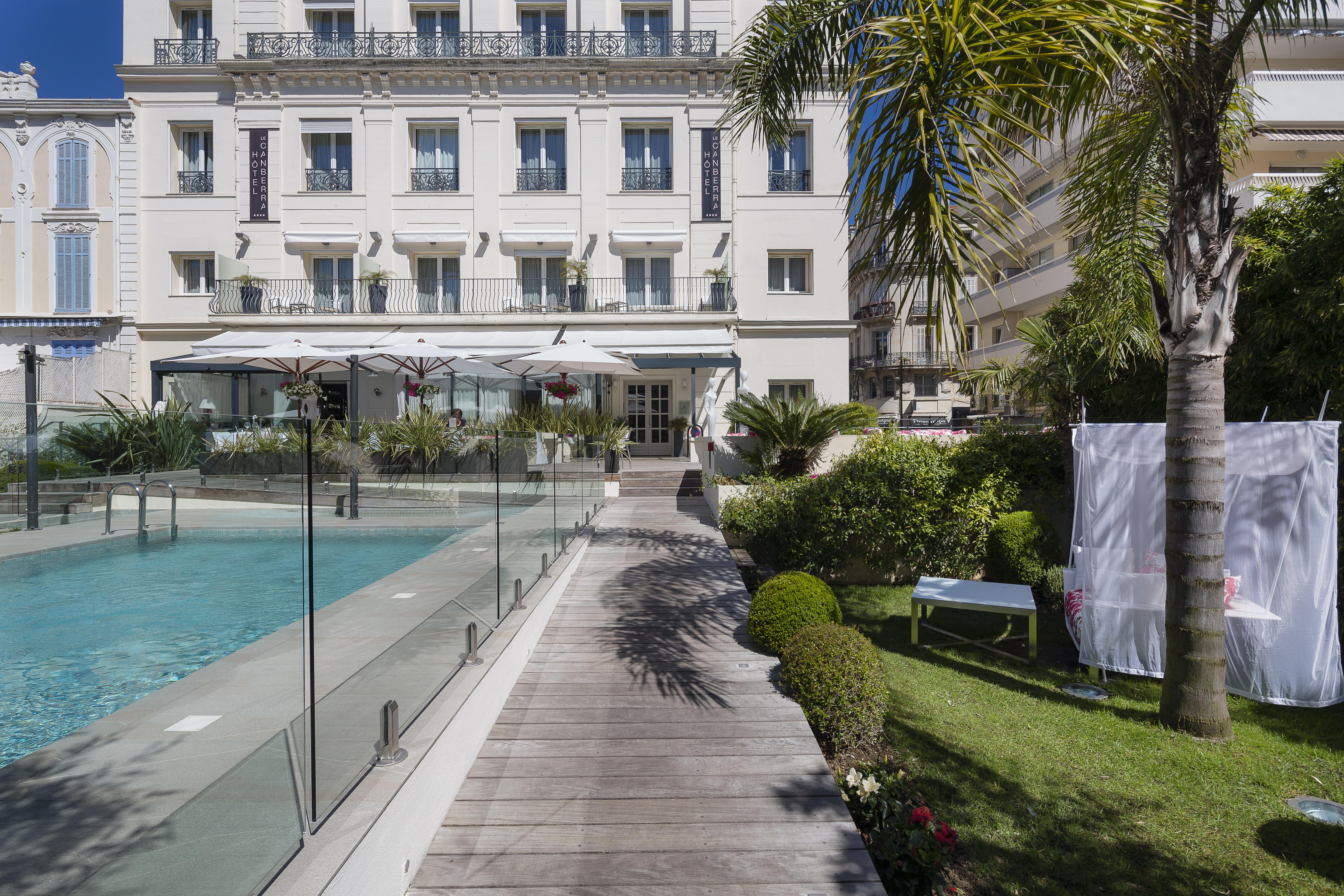Hotel Le Canberra Кан Екстериор снимка
