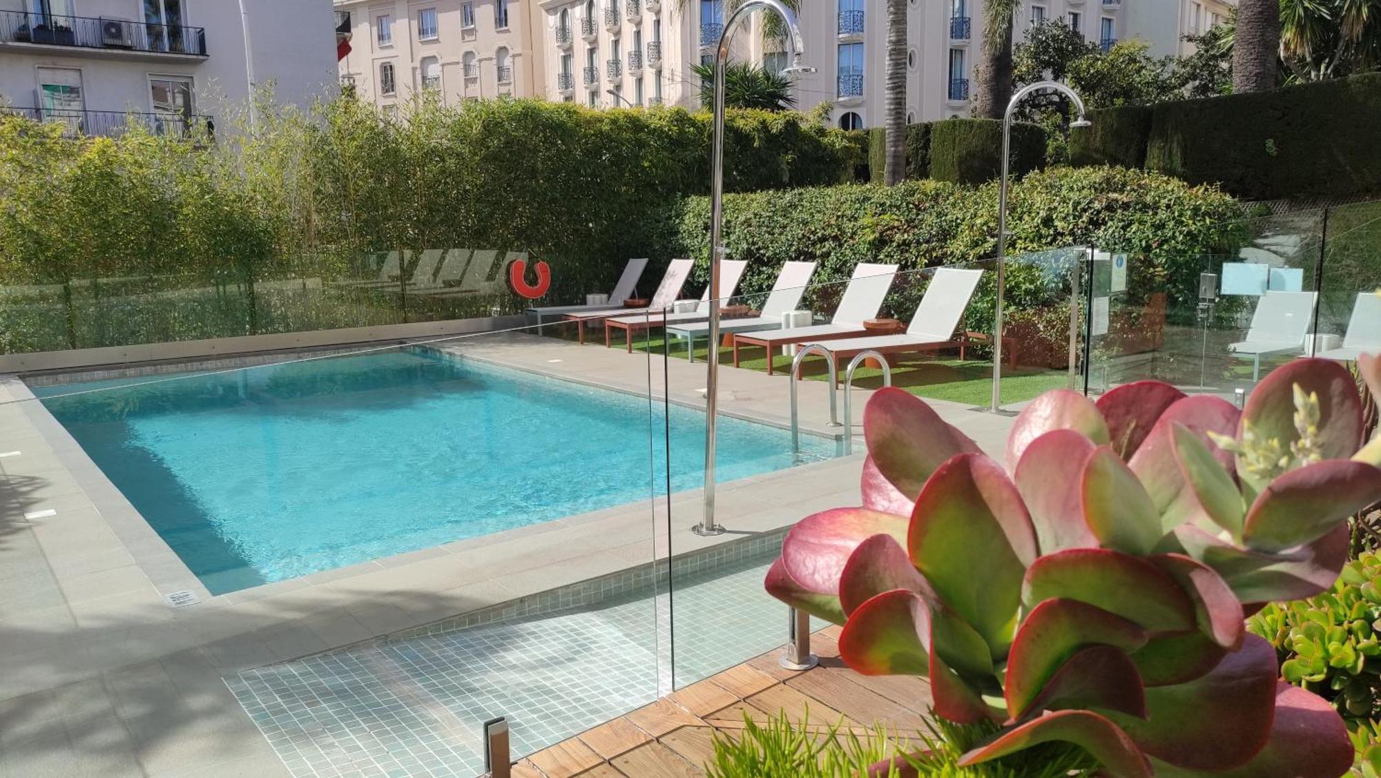 Hotel Le Canberra Кан Екстериор снимка