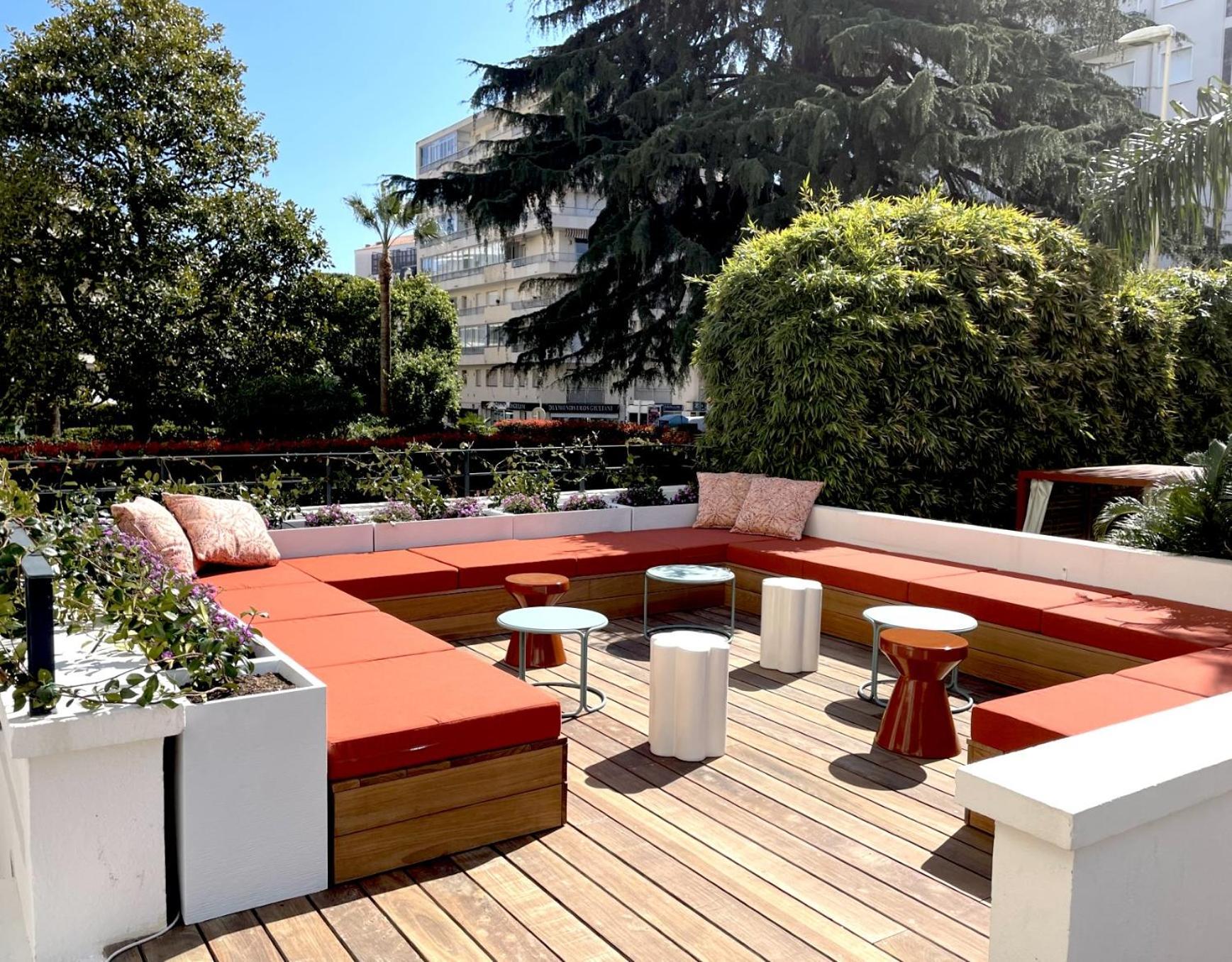 Hotel Le Canberra Кан Екстериор снимка