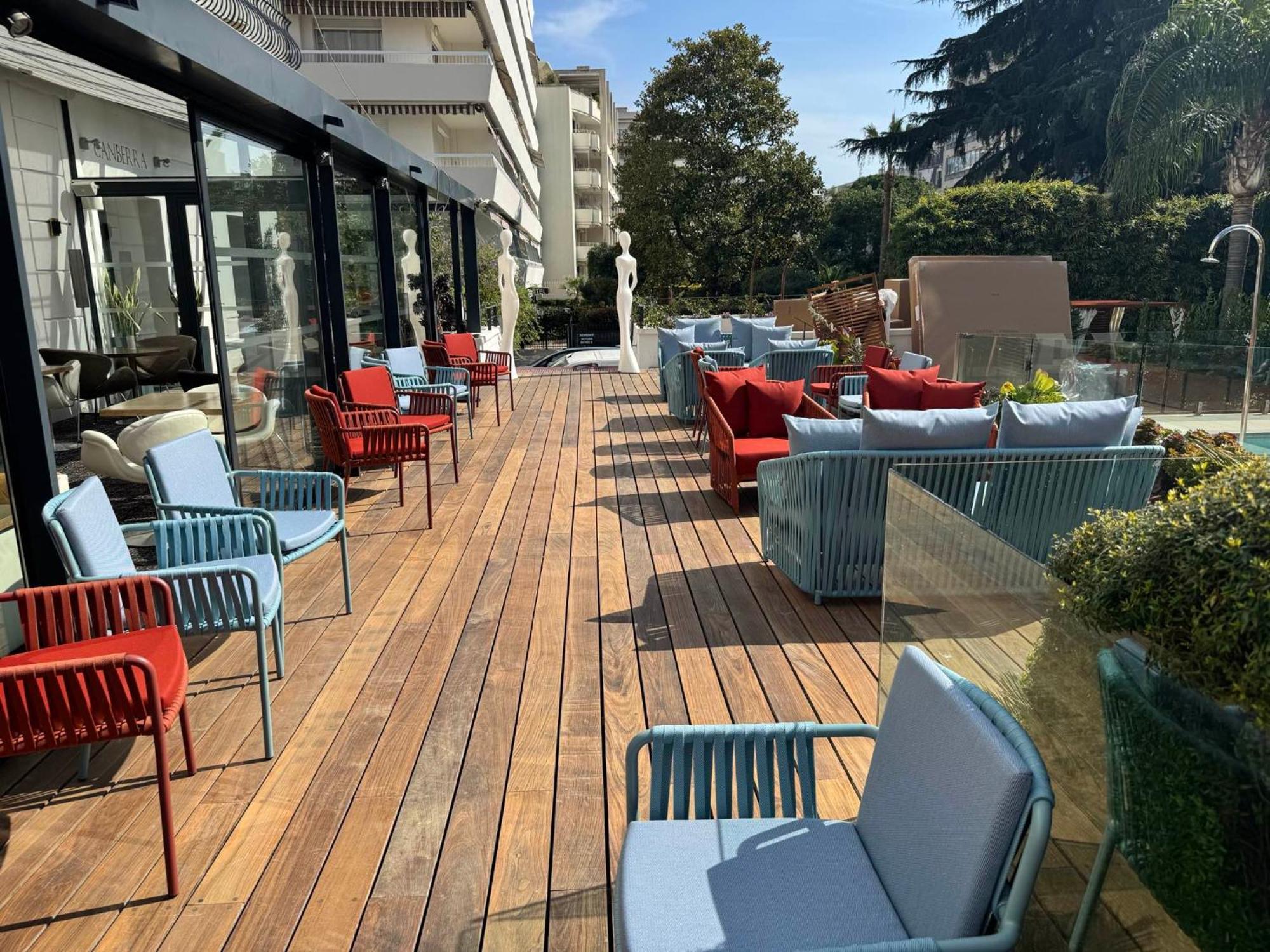 Hotel Le Canberra Кан Екстериор снимка